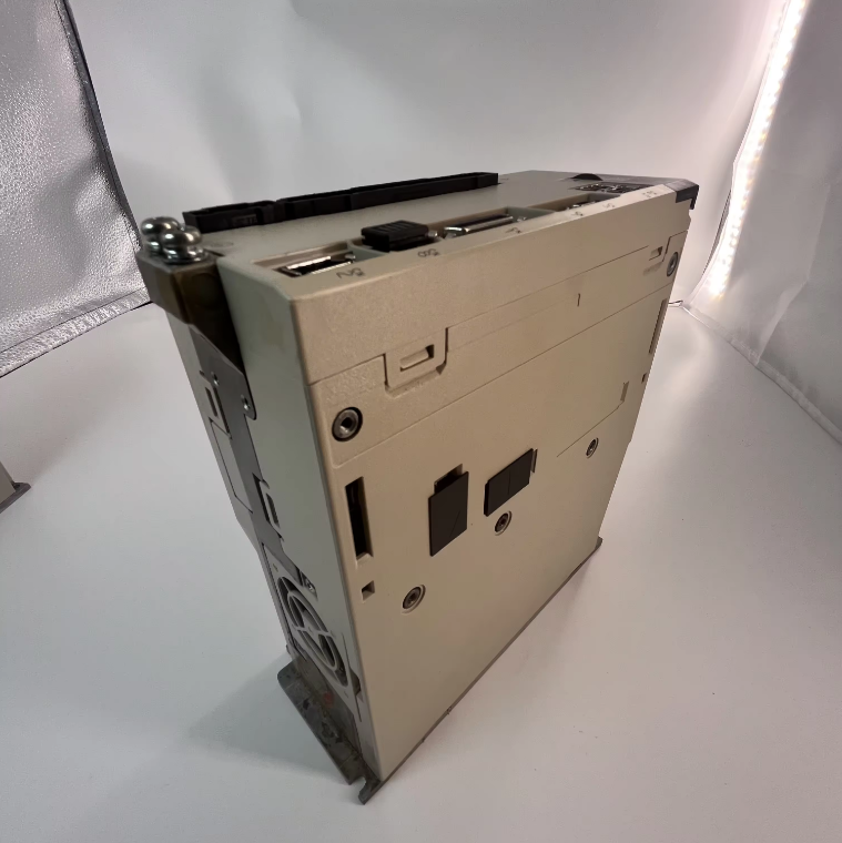AC SERVO DRIVE SGD7S-5R5A10A002/SGD7S-7R6A10A202
